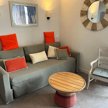Cosy - Entierement Climatise Avec Piscine Partagee Et Garage Clos *