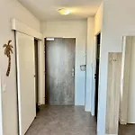 Cosy - Appt Climatisé Avec Piscine Partagée *